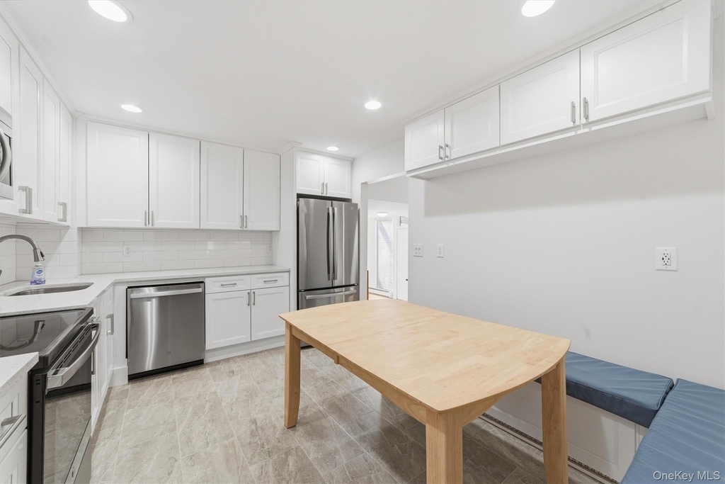 104 Ogden Avenue - Photo 17
