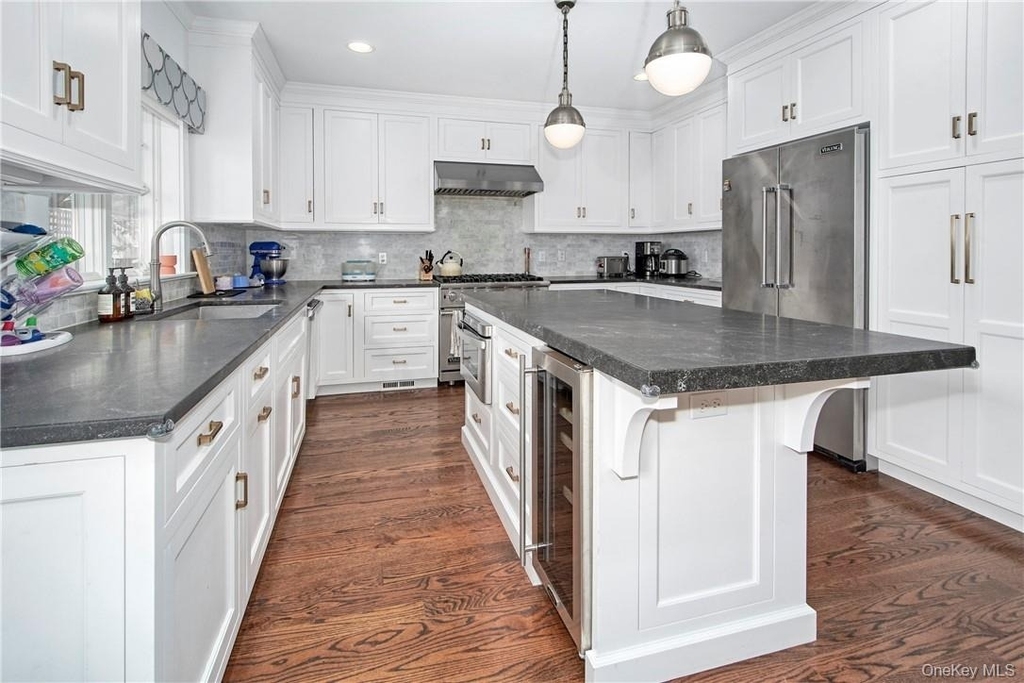 18 Elmwood Avenue - Photo 13