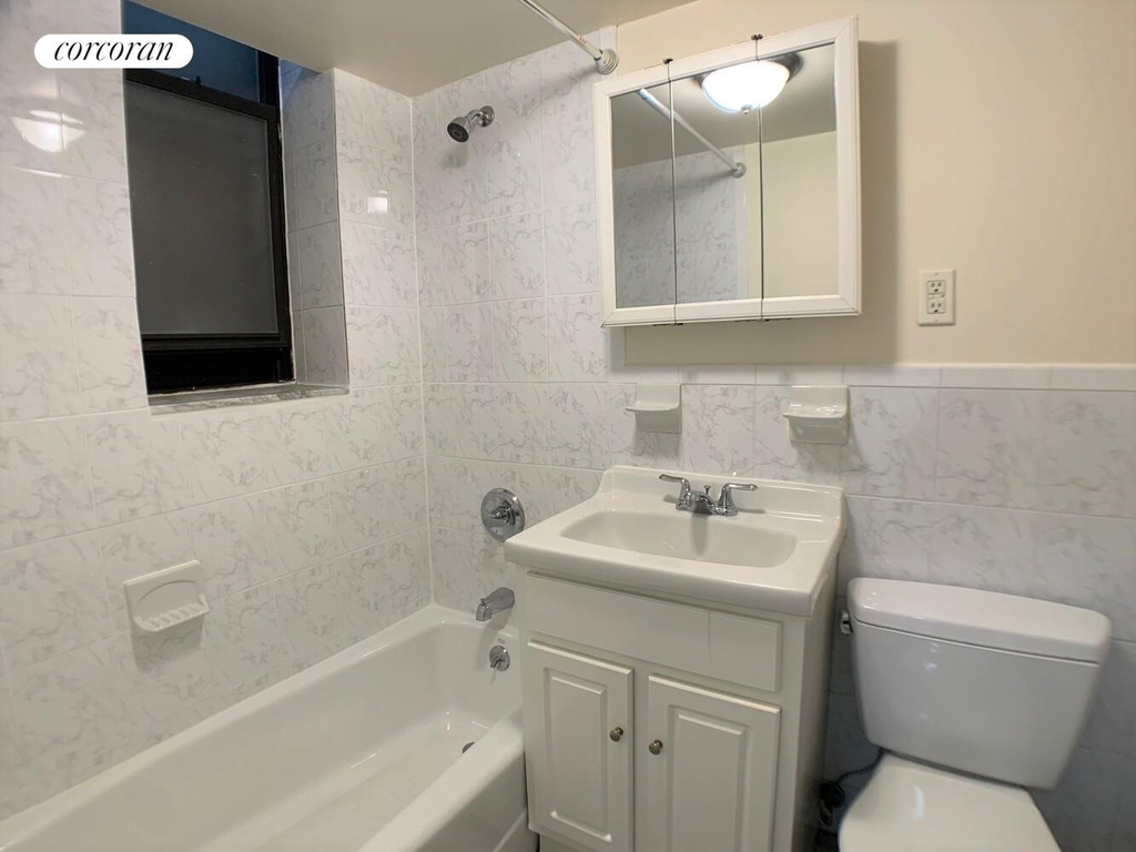 147 E 90th Street - Photo 2