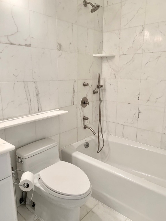 270 W 17th Street - Photo 5