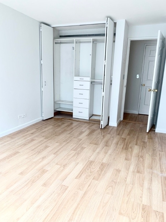 270 W 17th Street - Photo 8