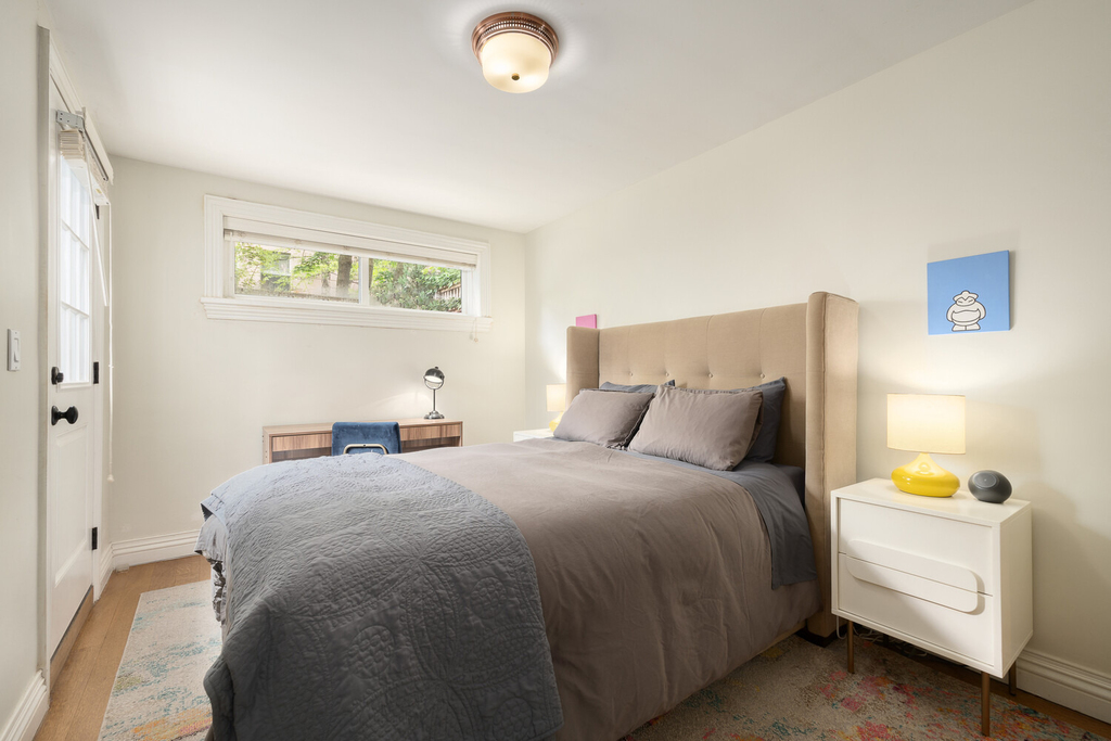 131 St Johns Place - Photo 3