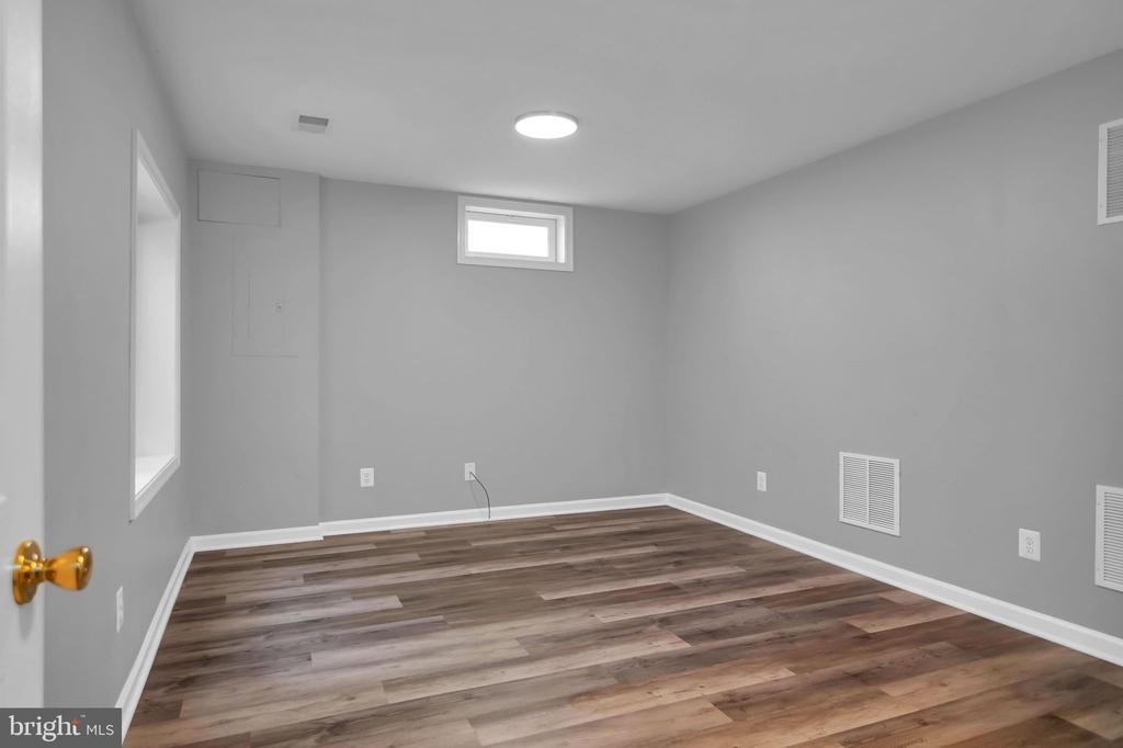 2548 Port Potomac Avenue - Photo 38