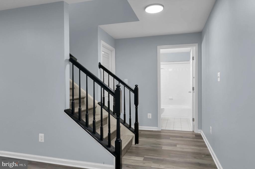 2548 Port Potomac Avenue - Photo 32