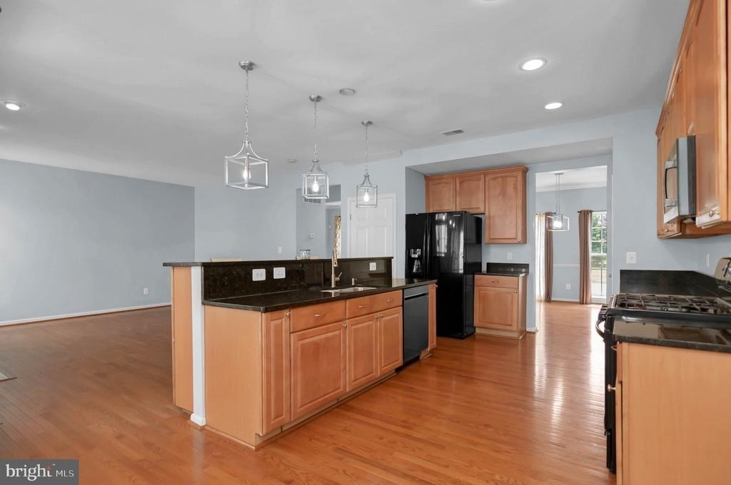 2548 Port Potomac Avenue - Photo 14