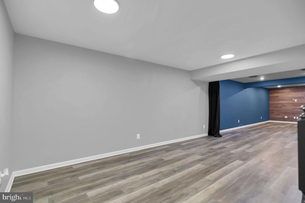 2548 Port Potomac Avenue - Photo 34