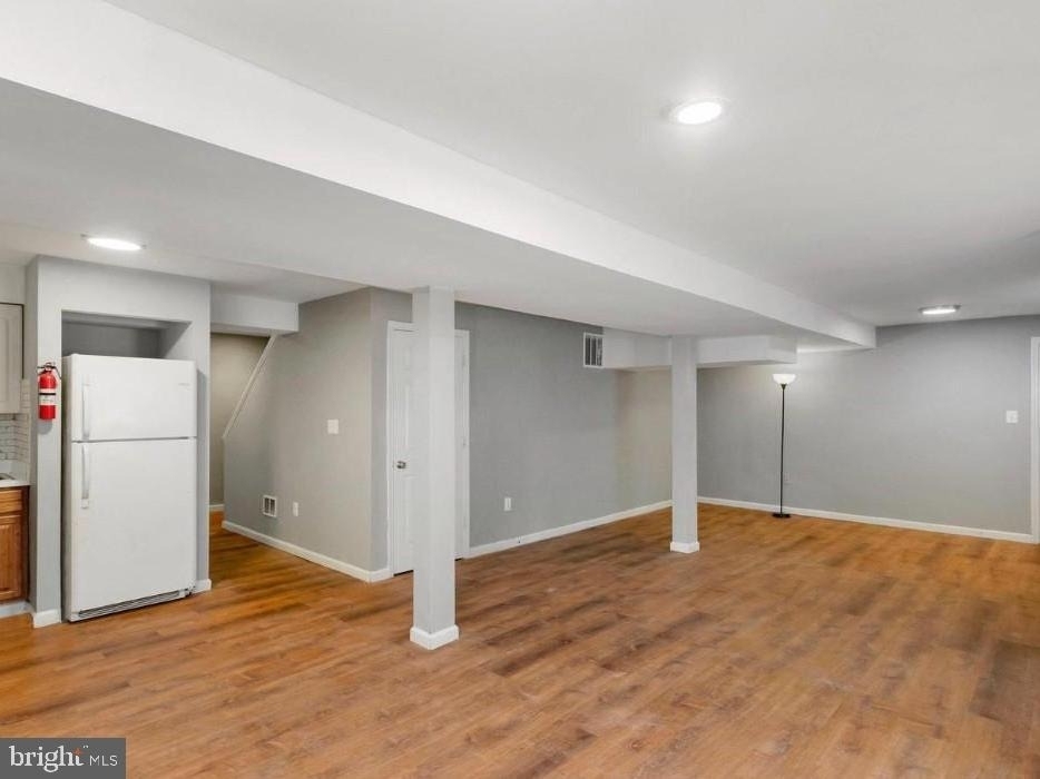 9743 Zimbro Avenue - Photo 2