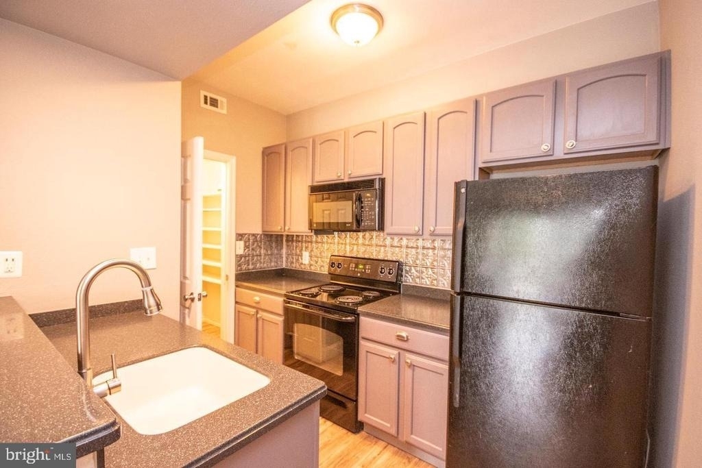 3920 Penderview Drive - Photo 24