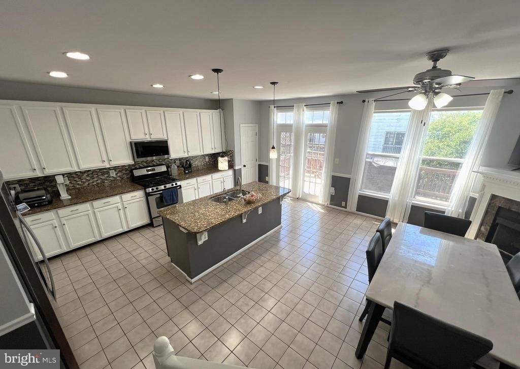 8819 Blue Royale Lane - Photo 12