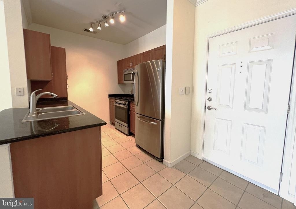 12953 Centre Park Circle - Photo 11