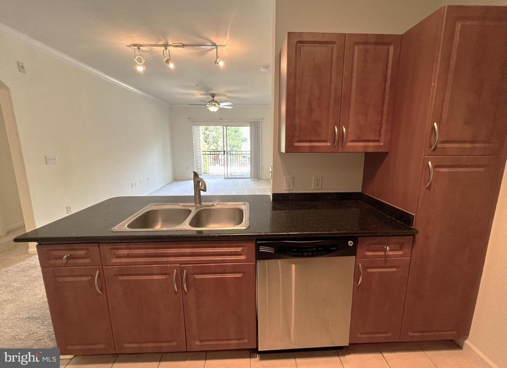 12953 Centre Park Circle - Photo 10