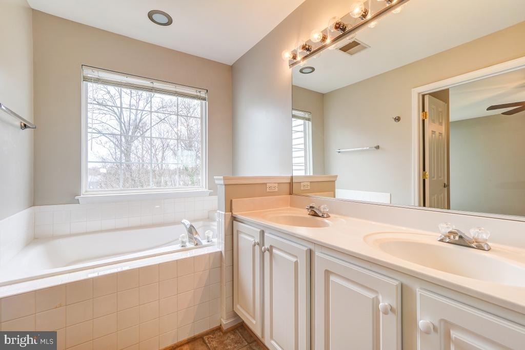 6160 Cinnamon Court - Photo 34