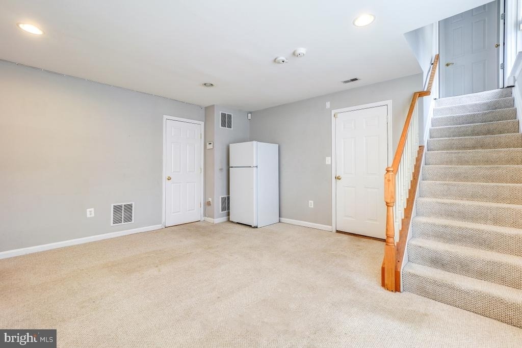 6160 Cinnamon Court - Photo 37