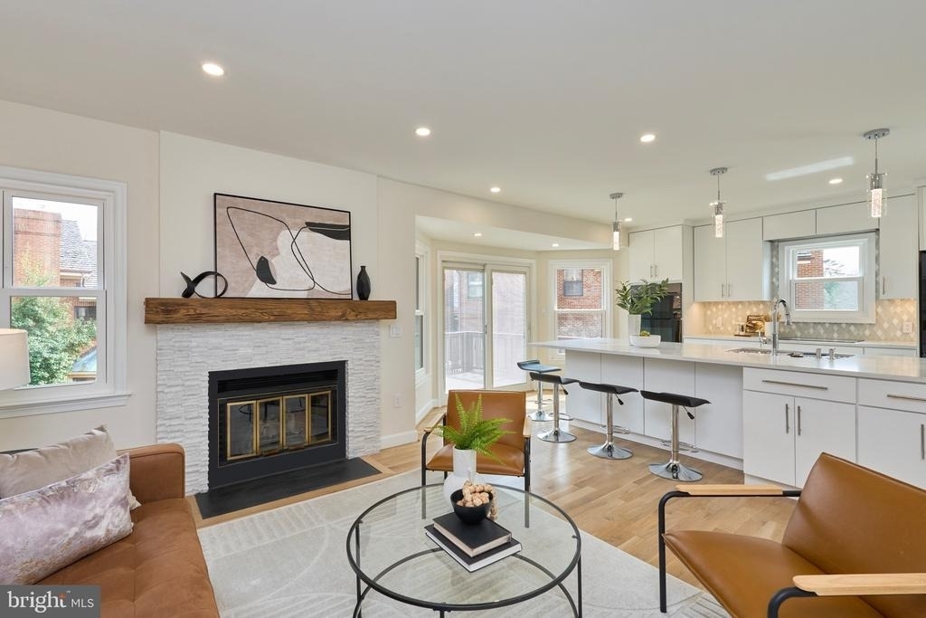 6615 Anthony Crest Square - Photo 2