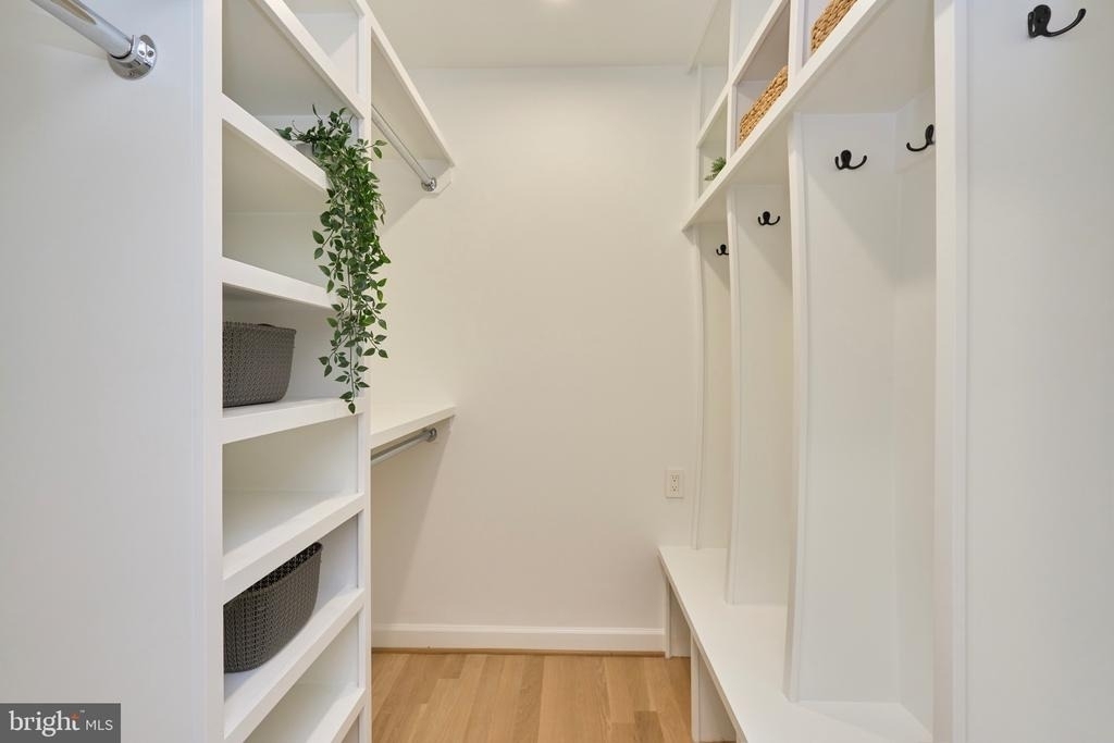 6615 Anthony Crest Square - Photo 21