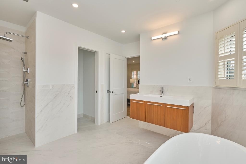 6615 Anthony Crest Square - Photo 29
