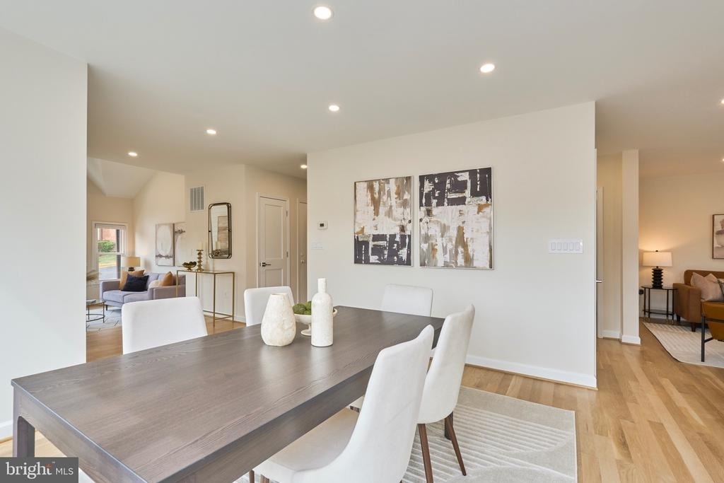 6615 Anthony Crest Square - Photo 9