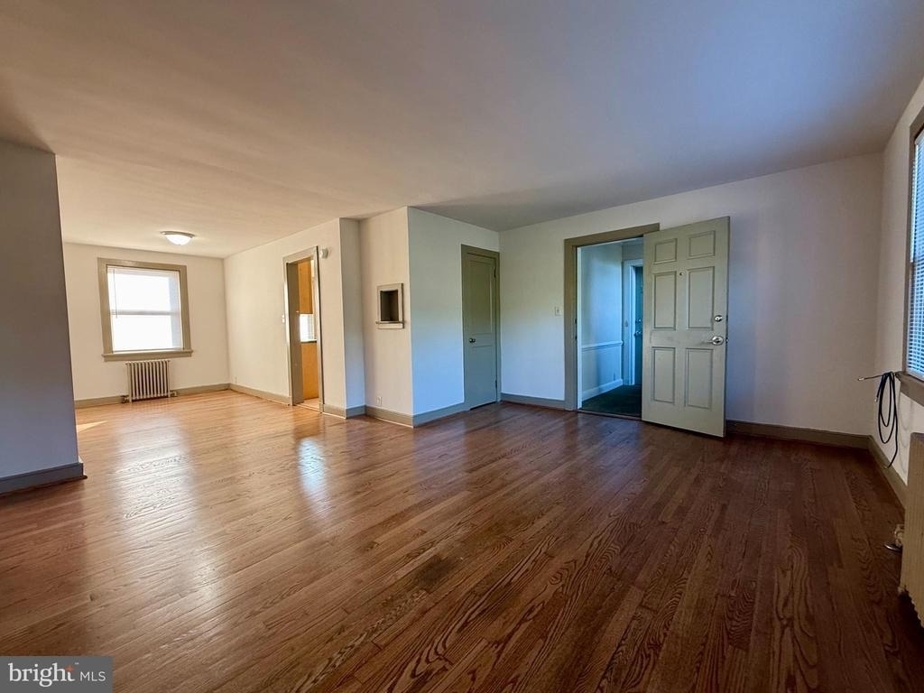 1400 Kenmore Avenue - Photo 1