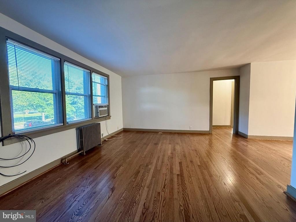 1400 Kenmore Avenue - Photo 2