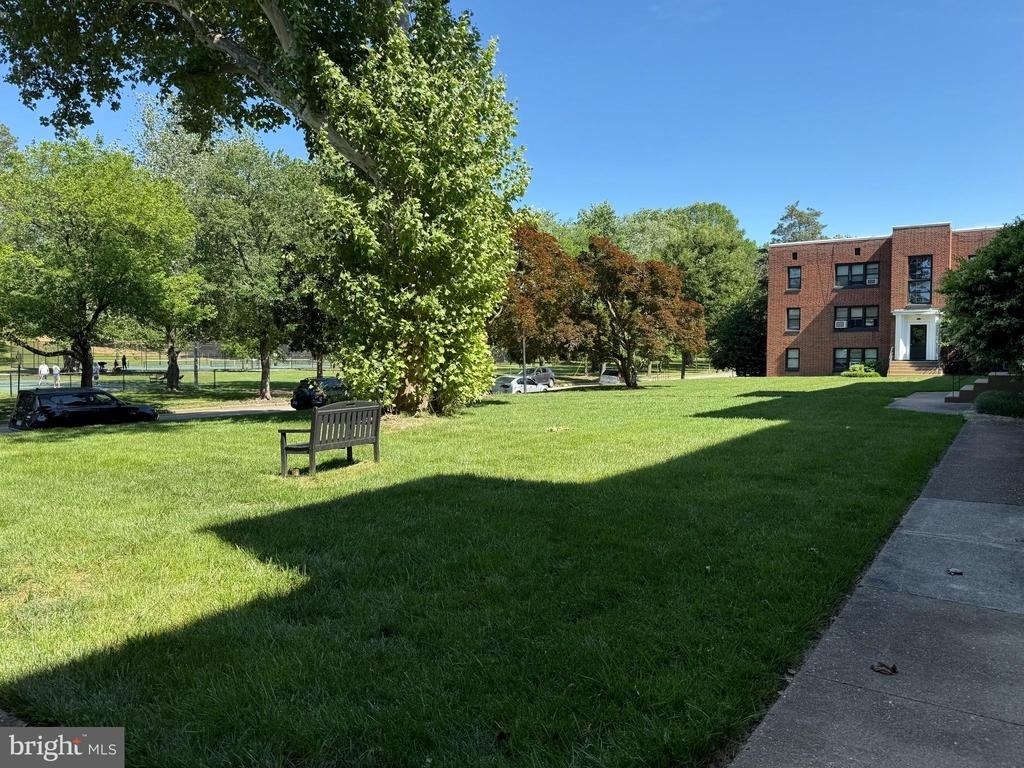 1400 Kenmore Avenue - Photo 10