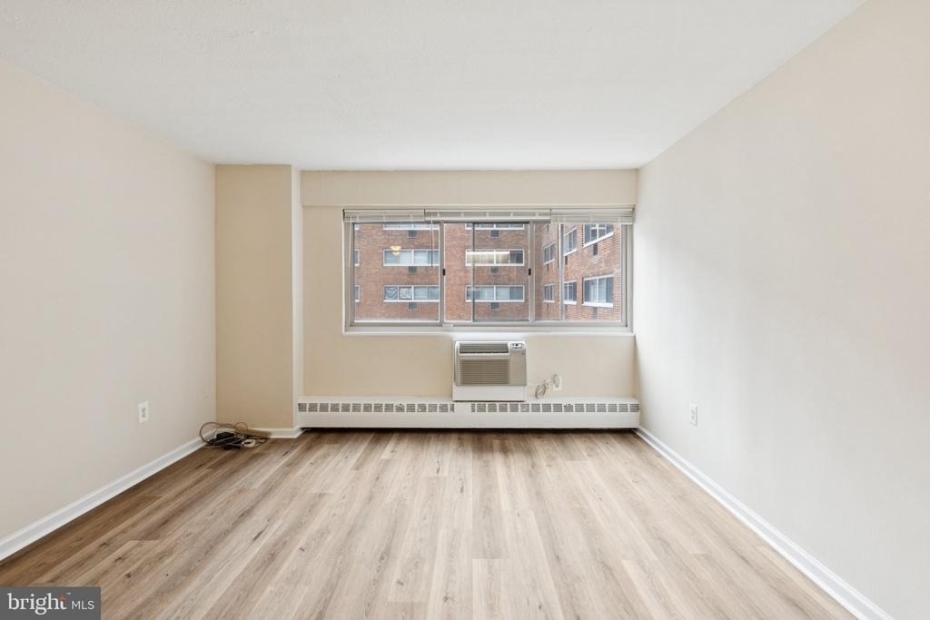 2101 Chestnut Street - Photo 1