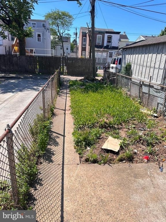 247 Morris Avenue - Photo 16