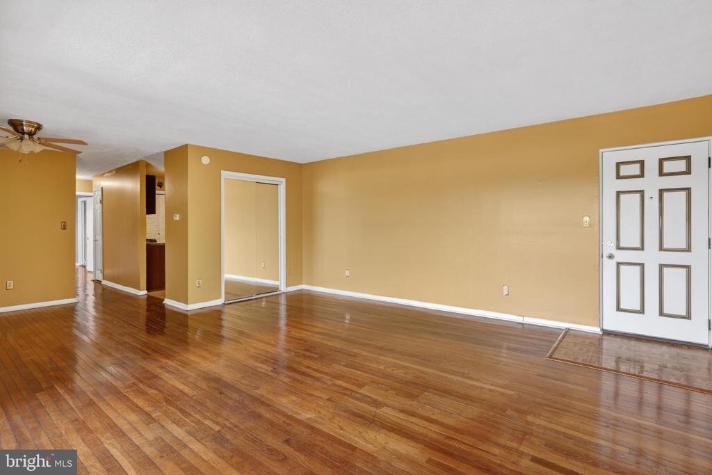 7527 Riverdale Road - Photo 3