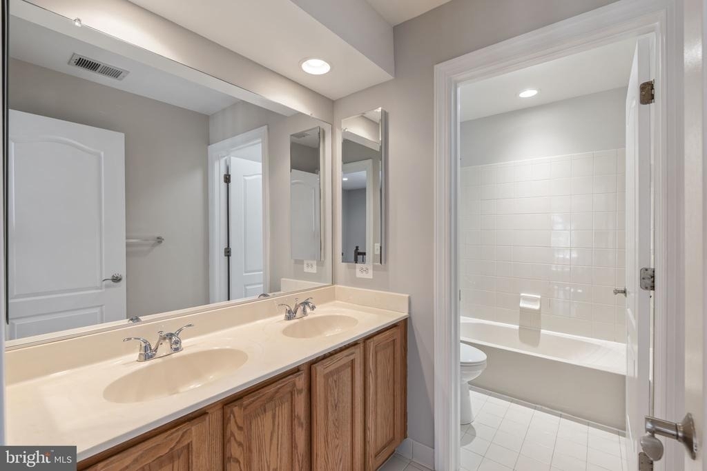 15436 Symondsbury Way - Photo 38