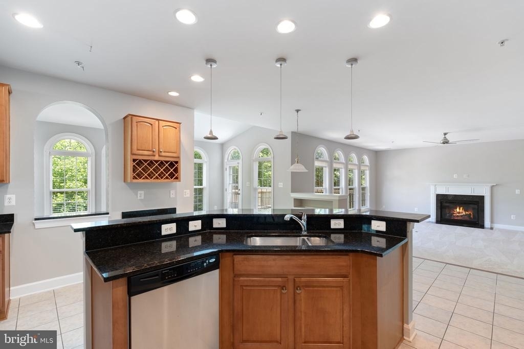 15436 Symondsbury Way - Photo 9