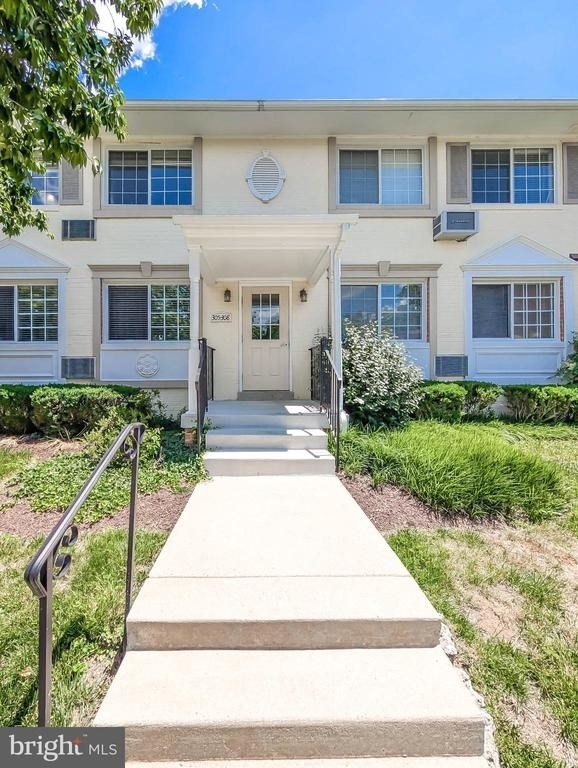 610 Main Street - Photo 0