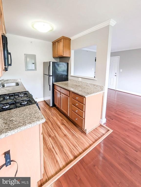 610 Main Street - Photo 2