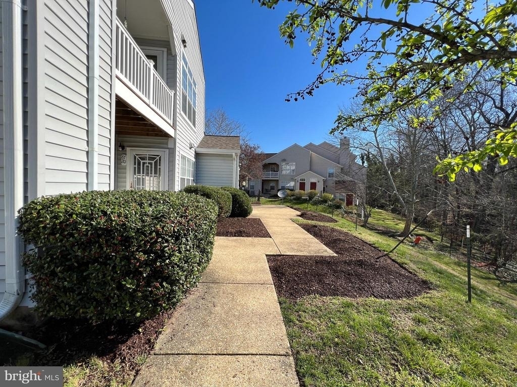 8720 Grasmere Court - Photo 3