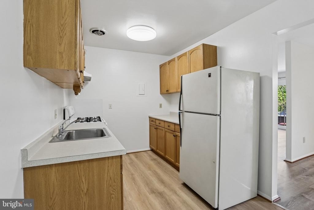 11925 Parklawn Drive - Photo 5