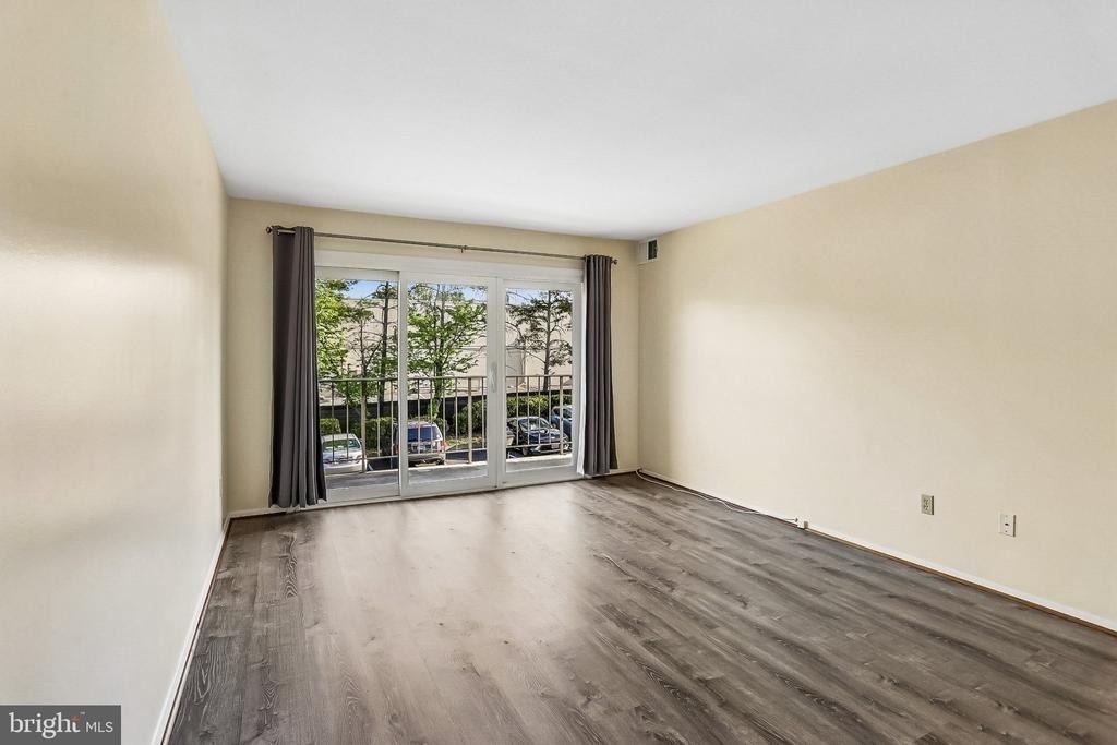 11925 Parklawn Drive - Photo 12
