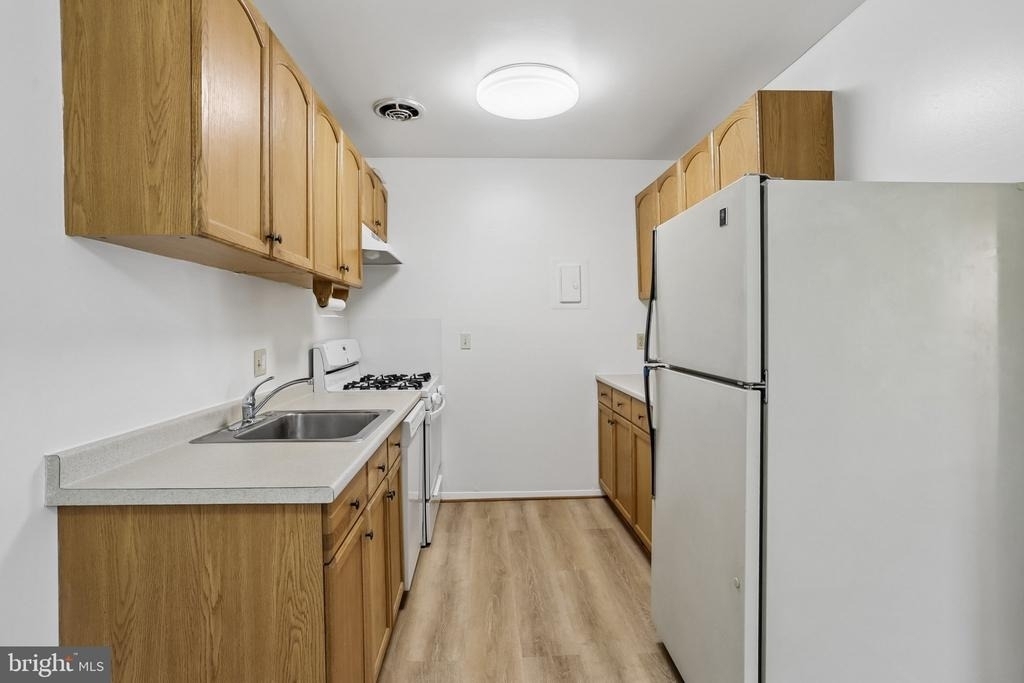 11925 Parklawn Drive - Photo 22