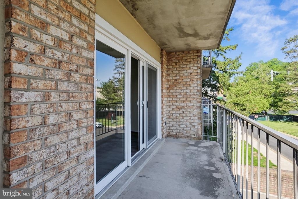 11925 Parklawn Drive - Photo 39
