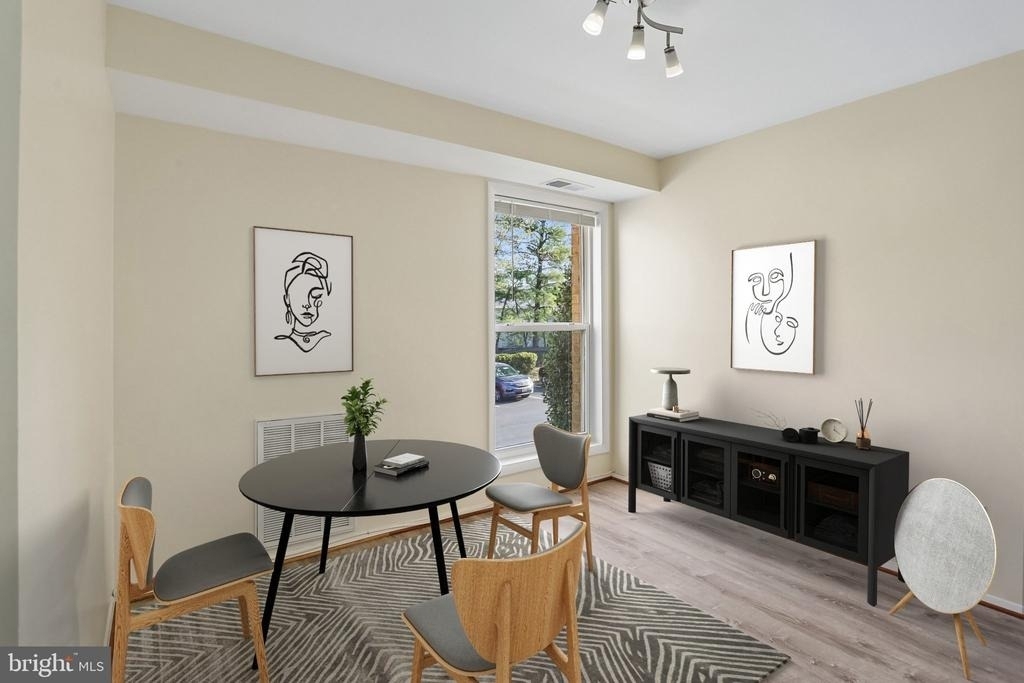 11925 Parklawn Drive - Photo 8