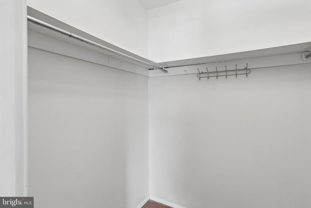 11925 Parklawn Drive - Photo 33