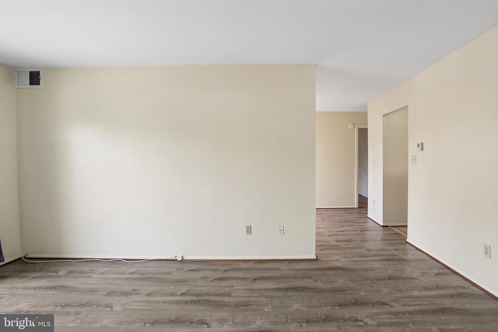 11925 Parklawn Drive - Photo 15