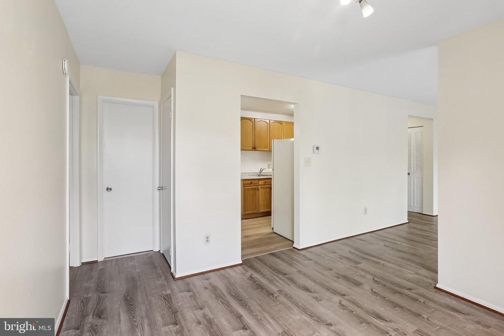 11925 Parklawn Drive - Photo 4