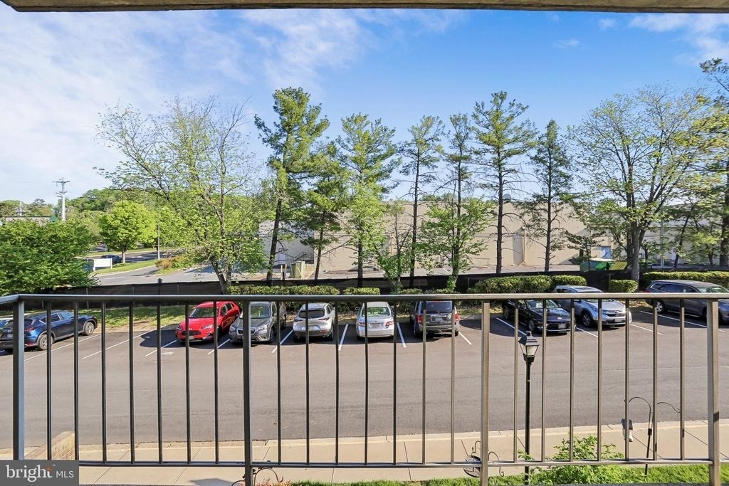 11925 Parklawn Drive - Photo 40
