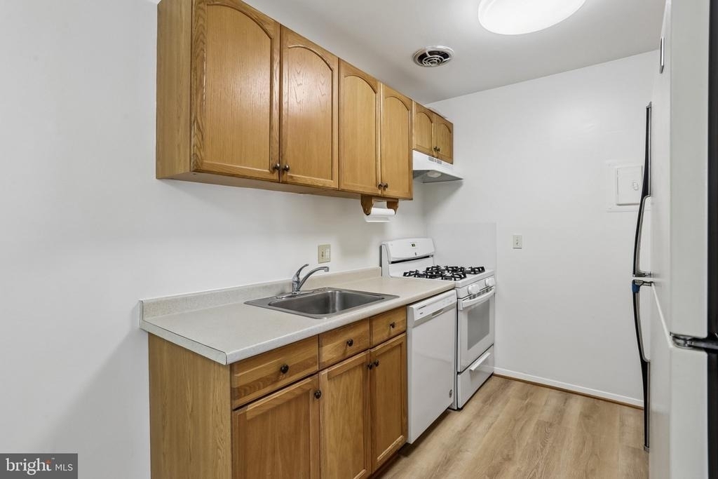 11925 Parklawn Drive - Photo 21
