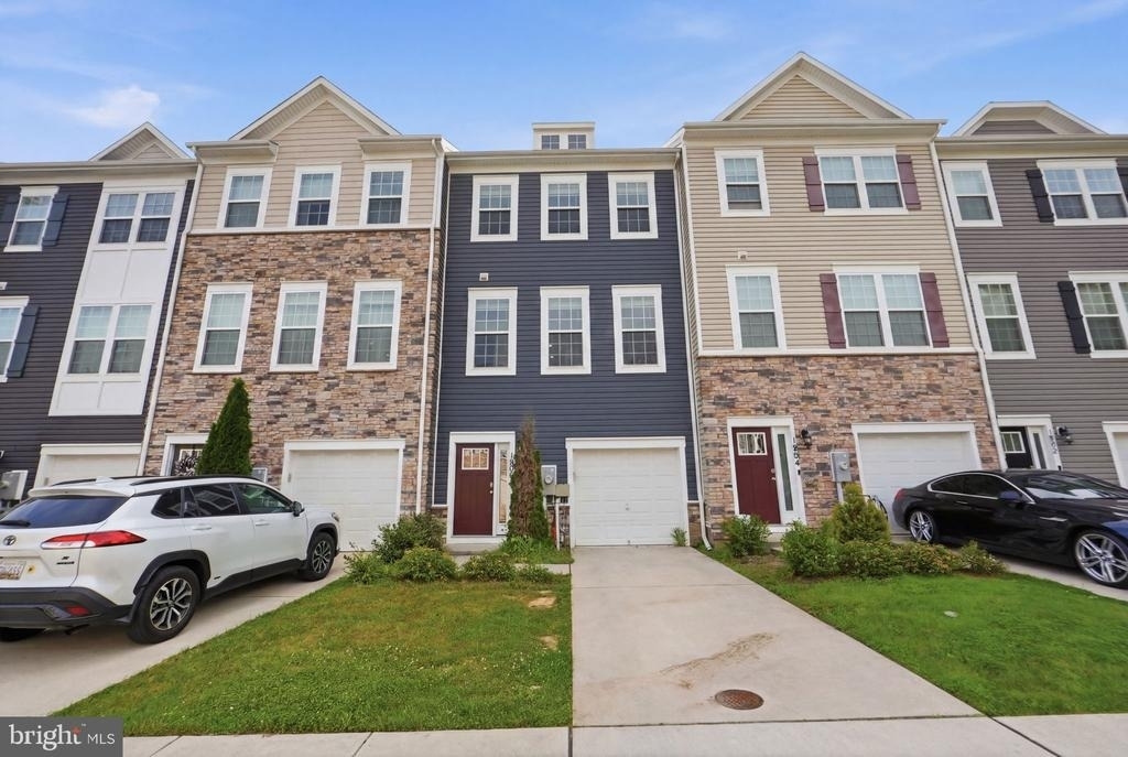 1806 Kellington Court - Photo 0