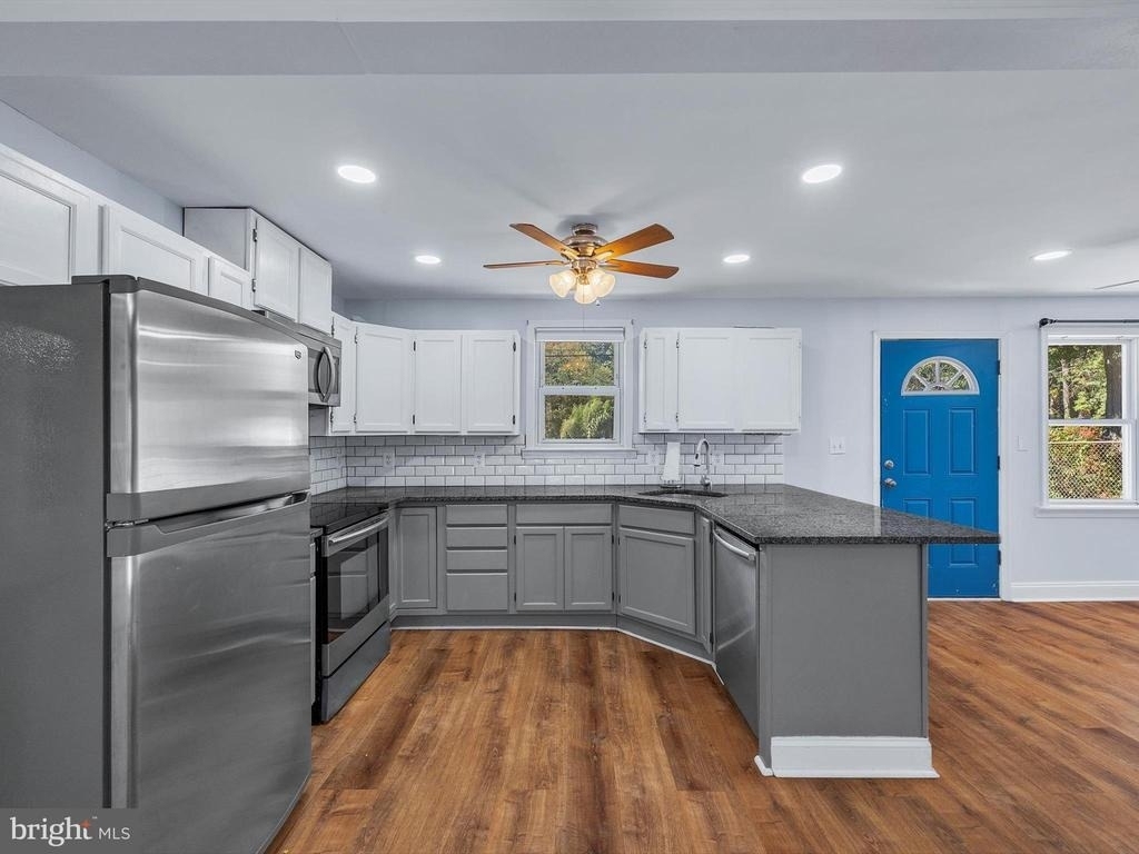 7707 Warsaw Avenue - Photo 9