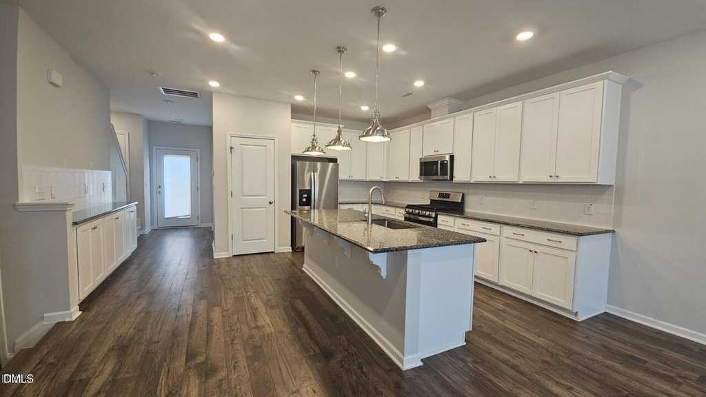 1038 Manorhaven Drive - Photo 3