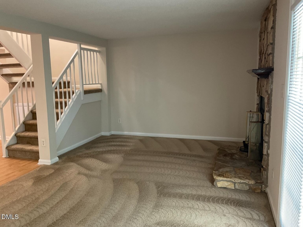 101 Luxon Place - Photo 5