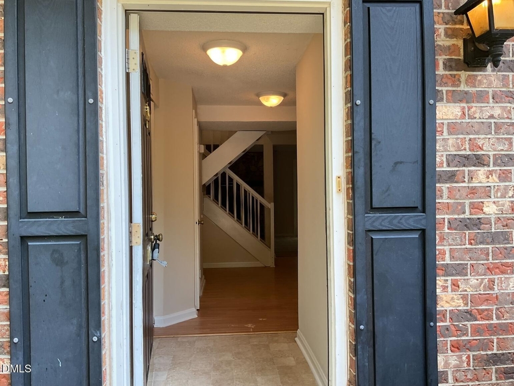 101 Luxon Place - Photo 30