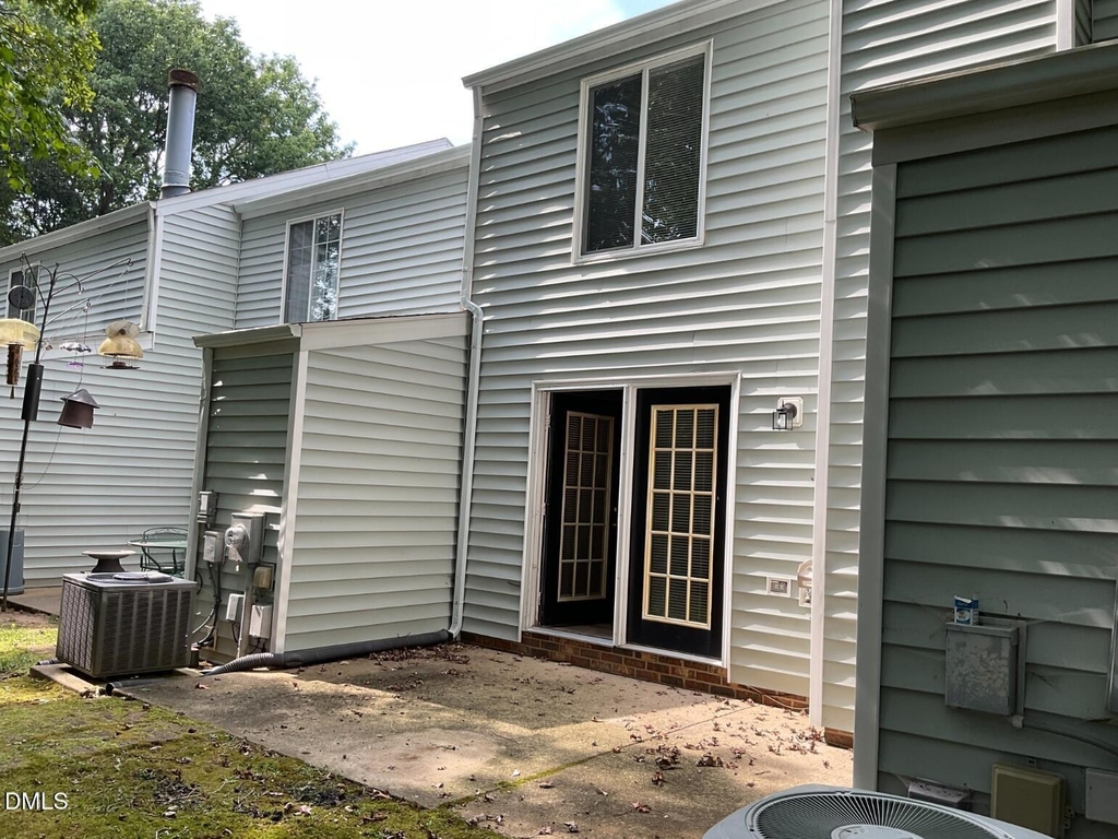 101 Luxon Place - Photo 32