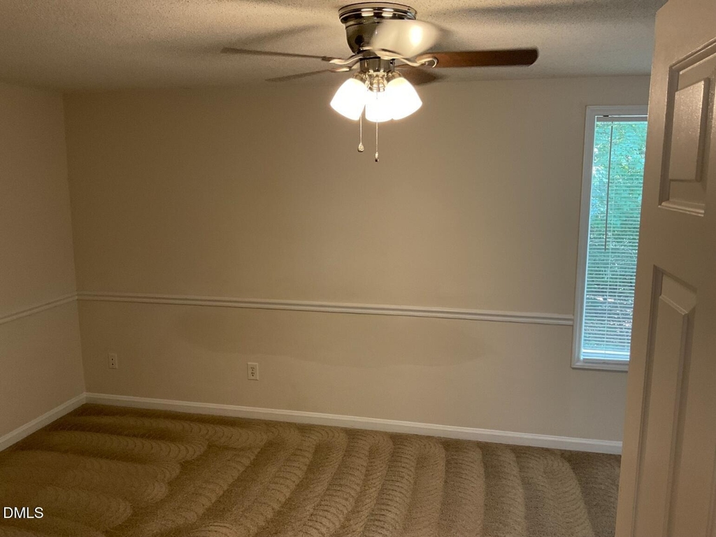 101 Luxon Place - Photo 16