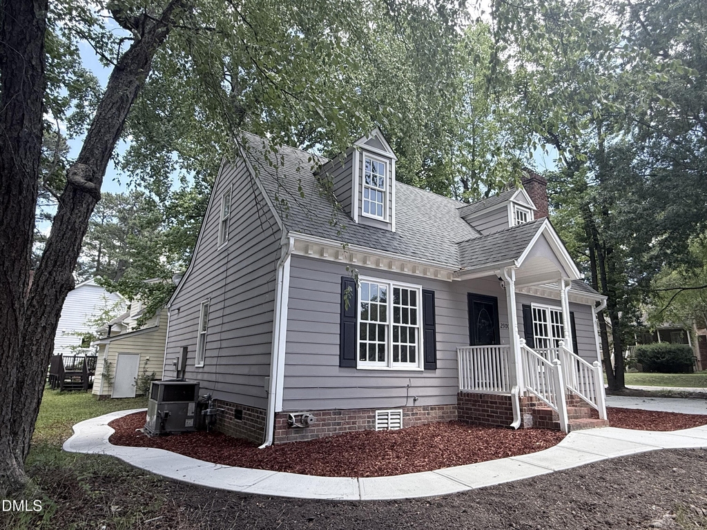 2900 Broadlands Drive - Photo 5